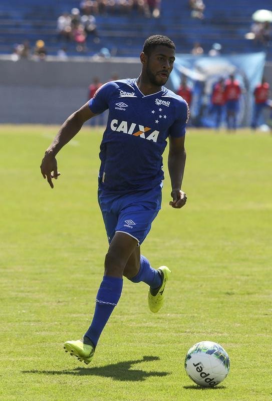 Cruzeiro chegou a abrir 2 a 0 sobre o Londrina, com gols de Lucas Silva e Sassá, mas cedeu o empate no segundo tempo e perdeu nos pênaltis por 3 a 1. Time foi eliminado na semifinal da Primeira Liga.