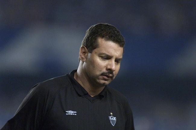 4º Celso Roth (2003) - 23 pontos