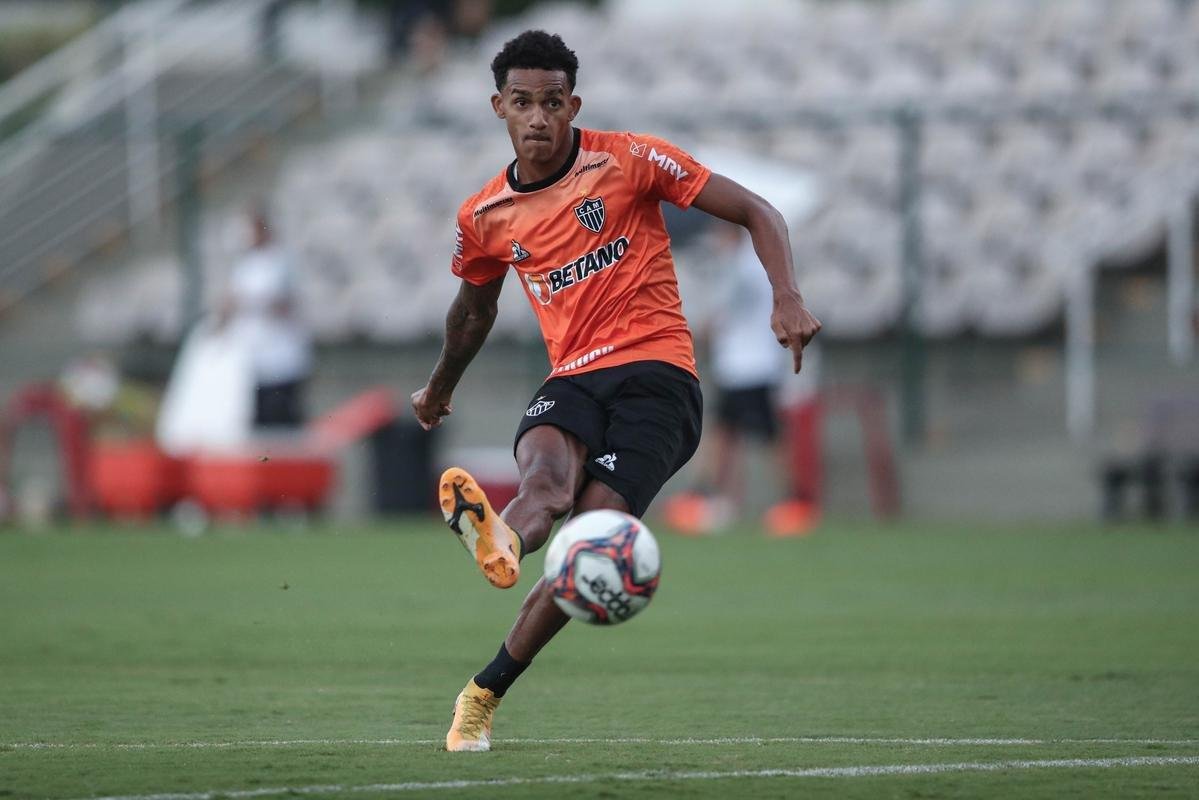 Com novo uniforme de treino, Atlético fechou nesta sexta-feira sua preparação para enfrentar o Athletic, às 19h deste sábado, no Independência, pela 11ª rodada do Campeonato Mineiro