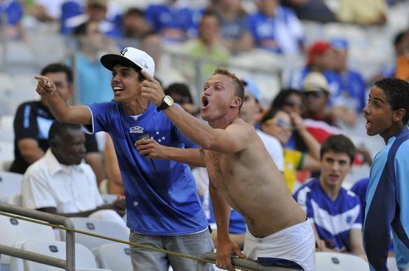 Torcida do Cruzeiro no clssico contra o Atltico no Mineiro