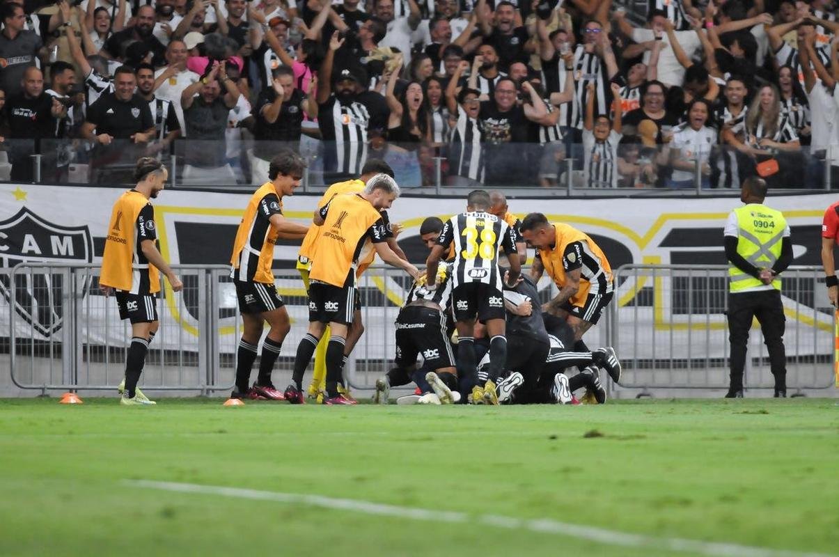 Equipes se enfrentaram na noite desta quarta-feira pela terceira fase da Copa Libertadores, no Mineiro, em Belo Horizonte