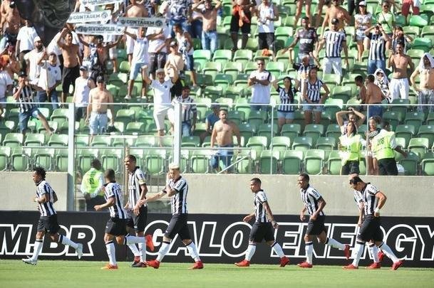 Atltico comeou arrasador e abriu 3 a 0 com gols de Elias (2) e Rger Guedes
