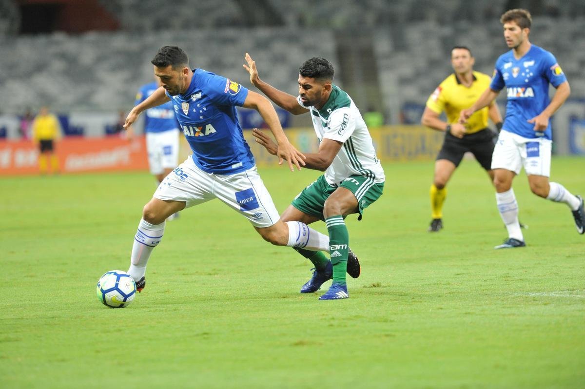 Cruzeiro e Palmeiras mediram foras, no Mineiro, pela oitava rodada do Campeonato Brasileiro