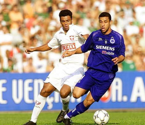 Fred em ação pelo Cruzeiro entre 2004 e 2005