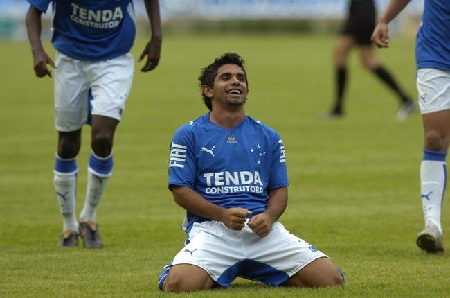 12 - Guilherme (36 gols)
