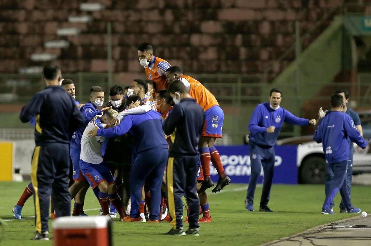 Bahia e Atltico se enfrentaram nesta quarta-feira (4), em Feira de Santana, em jogo de volta das oitavas de final da Copa do Brasil