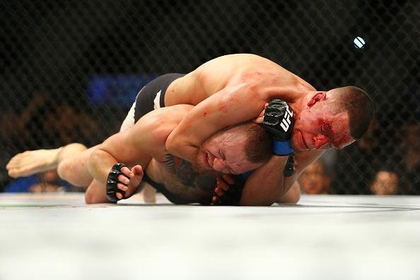 UFC 196, em Las Vegas - Nate Diaz finaliza McGregor com mata-leão na luta principal