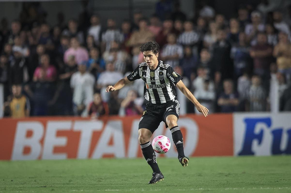 Fotos do jogo entre Santos e Atltico na Vila Belmiro, em Santos, pela 30 rodada do Campeonato Brasileiro