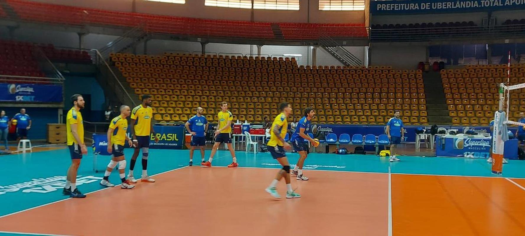 Cruzeiro treina no Sabiazinho, em Uberlndia, antes da deciso contra o Minas na Superliga Masculina