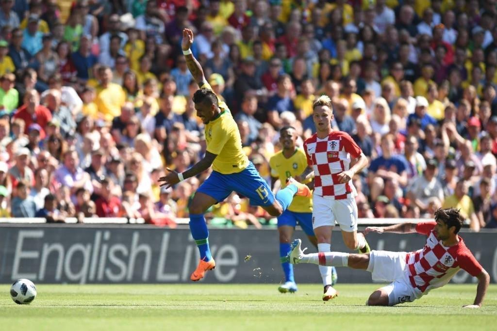 Seleo Brasileira venceu a Crocia por 2 a 0, com gols de Neymar e Roberto Firmino