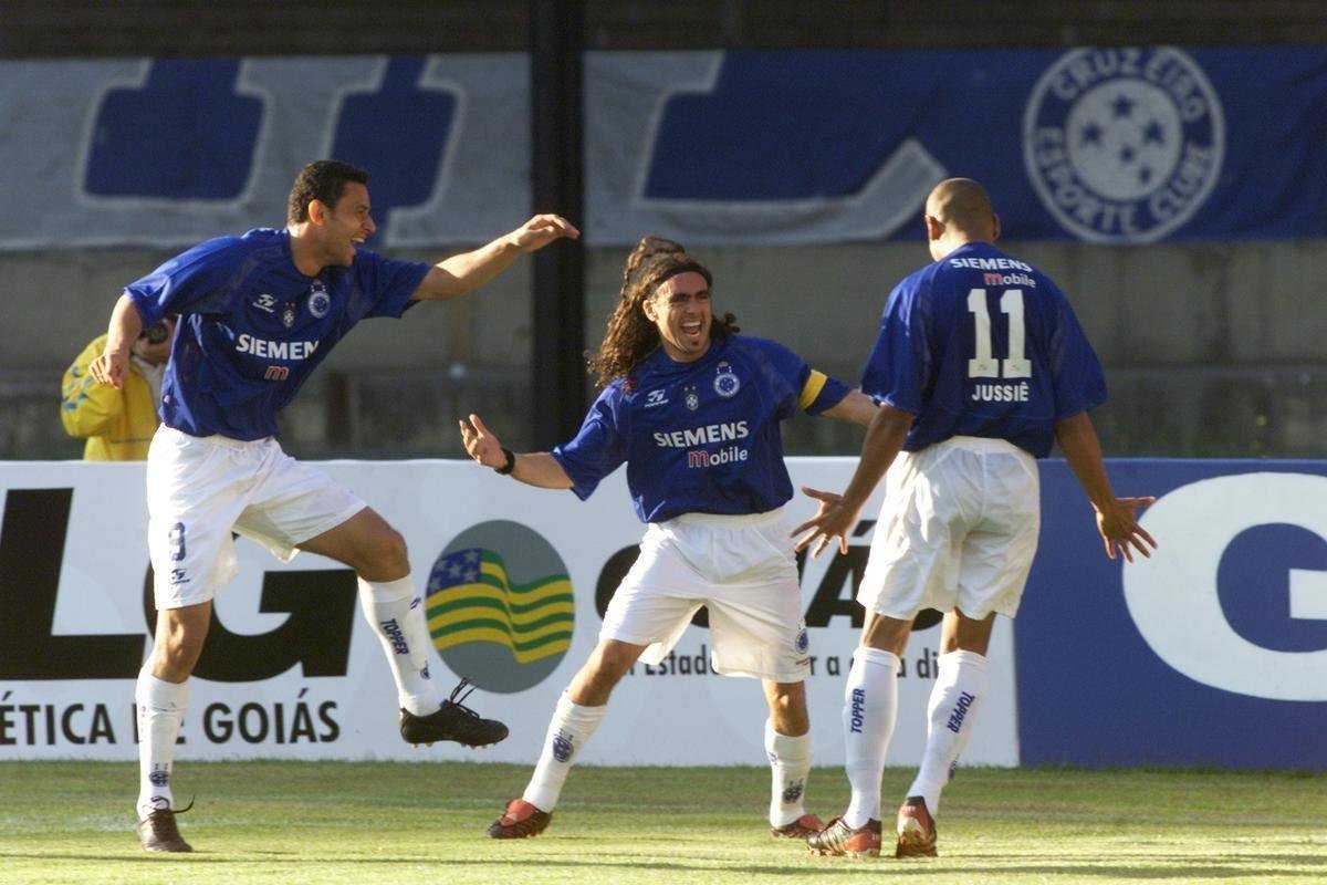 Fred em ao pelo Cruzeiro entre 2004 e 2005