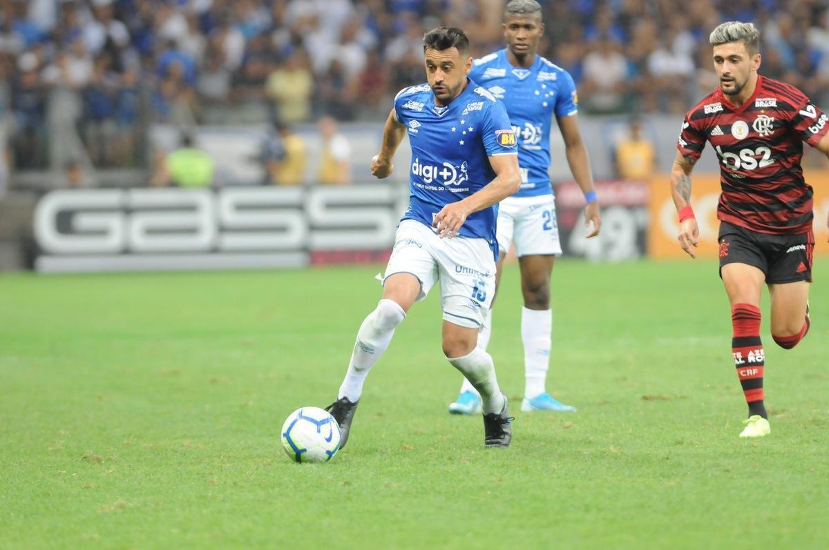 Cruzeiro e Flamengo se enfrentaram pela 20 rodada do Campeonato Brasileiro
