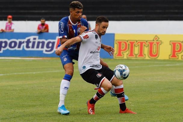 Santa Cruz e Bahia se enfrentaram no Arruda e empataram sem gols na estreia da Copa do Nordeste, em jogo que foi recheado de homenagens a Tiago Cardoso