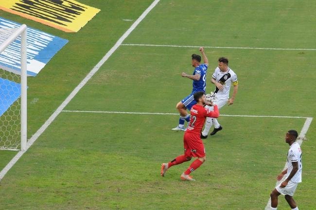 Fotos do jogo entre Cruzeiro e Ponte Preta, no Mineiro, em Belo Horizonte, pela 13 rodada da Srie B do Brasileiro