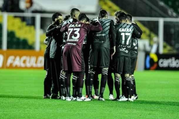 Fotos de Figueirense x Cruzeiro, no Orlando Scarpelli, pela 21ª rodada do Campeonato Brasileiro