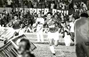 1992 - Recopa Sul-Americana - Cruzeiro foi vice-campeo ao ser derrotado pelo Colo Colo na deciso.