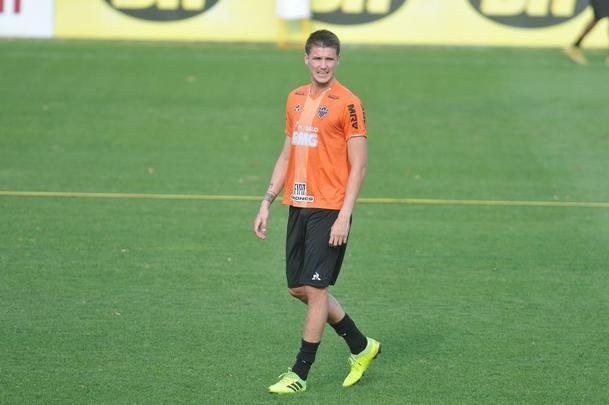 Veja fotos do treino na Cidade do Galo 