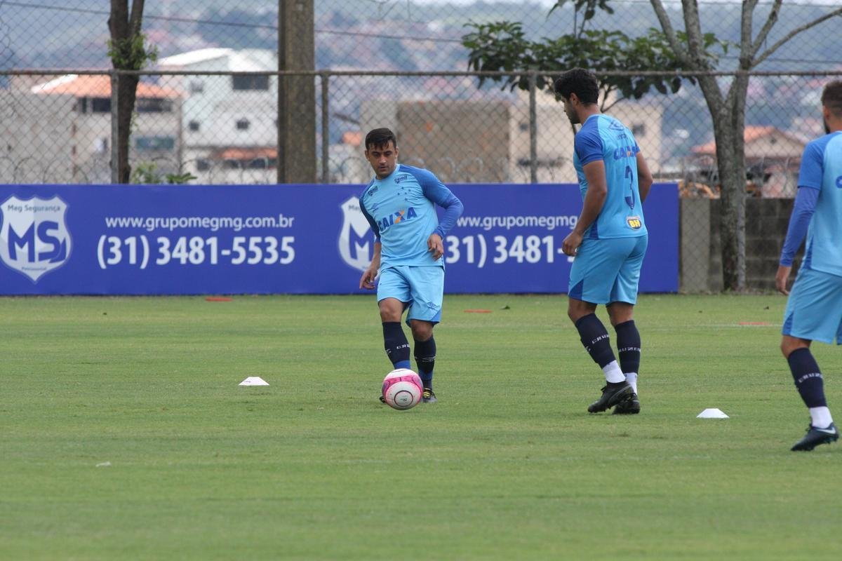 Imagens do treino do Cruzeiro nesta segunda-feira, 19 de fevereiro, na Toca da Raposa II