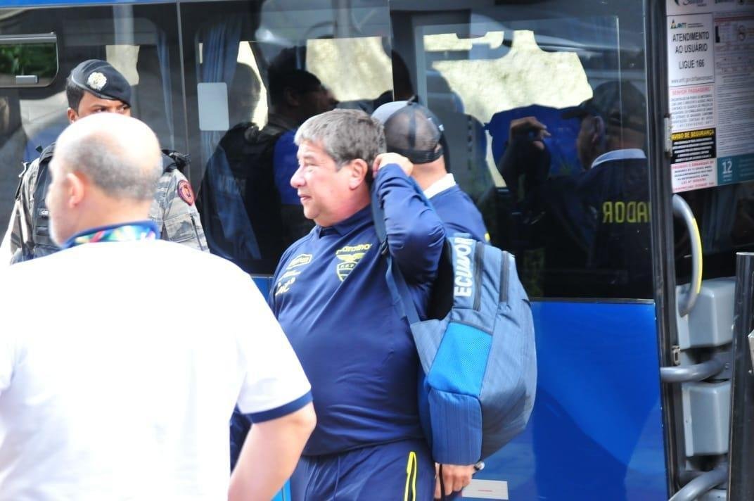 Delegao do Equador desembarcou nesta tera-feira em Belo Horizonte, onde estrear na Copa Amrica