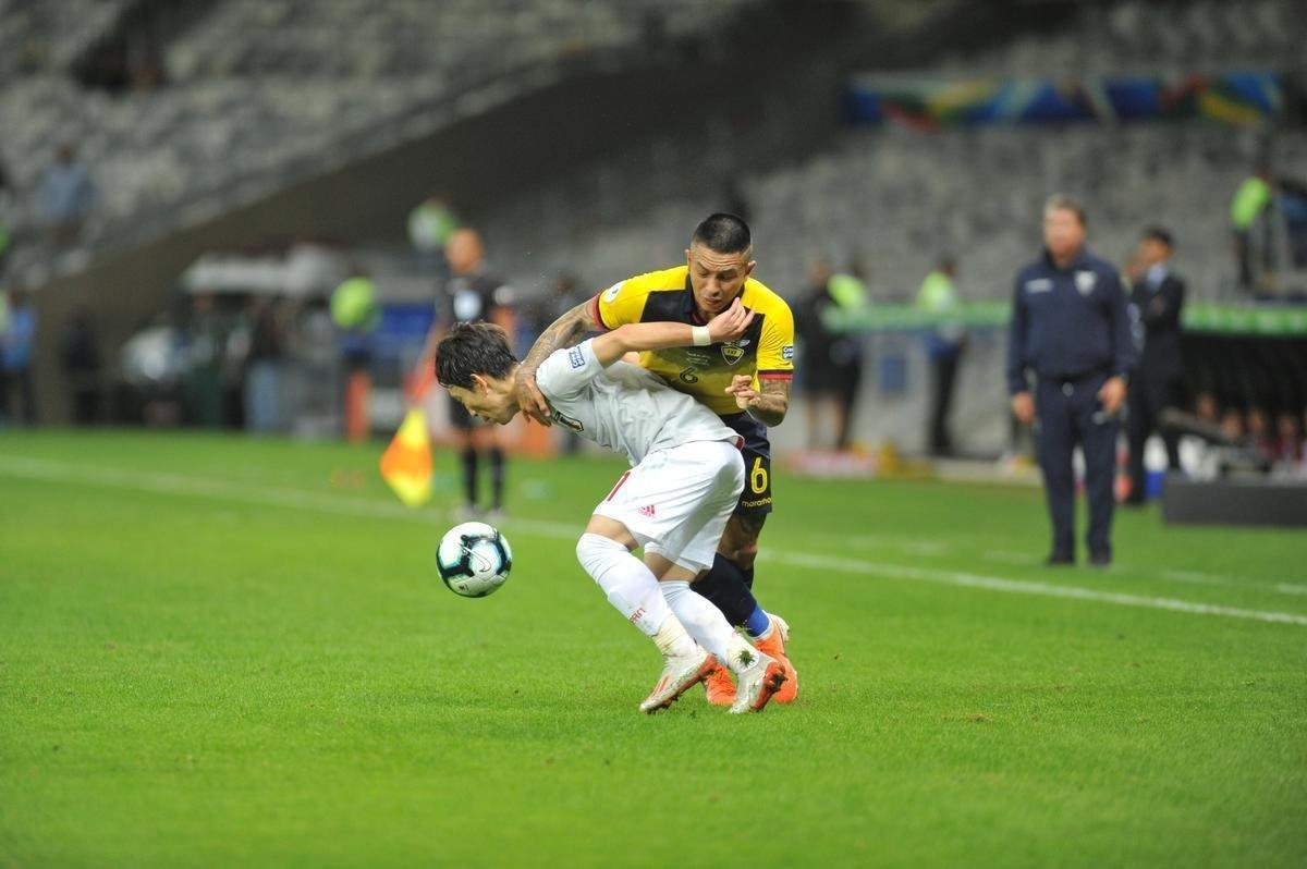 Equador e Japo se enfrentaram no Mineiro pela terceira rodada do Grupo C da Copa Amrica