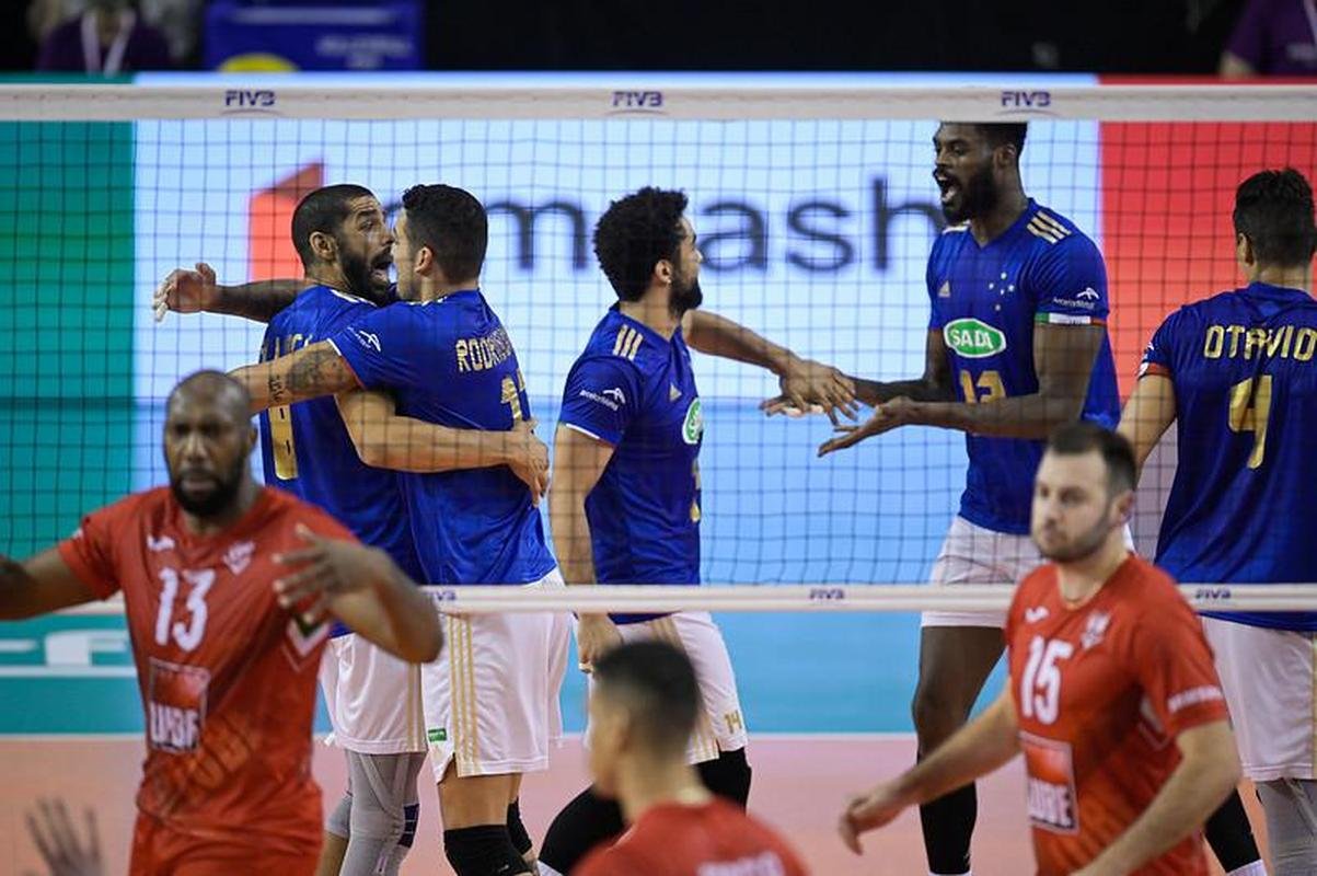 Fotos da final do Mundial de Vlei Masculino, entre Cruzeiro e Civitanova-ITA, no Ginsio Divino Braga, em Betim