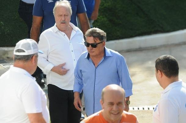 Novo gestor de futebol do Cruzeiro, Zez Perrella deu entrevista nesta sexta-feira, na Tocada Raposa II