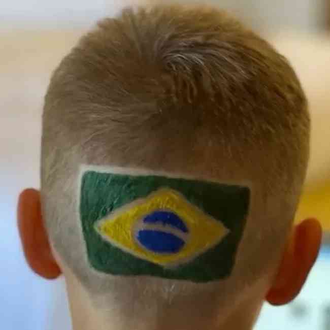 Filho de Neymar pintou bandeira do Brasil na cabea