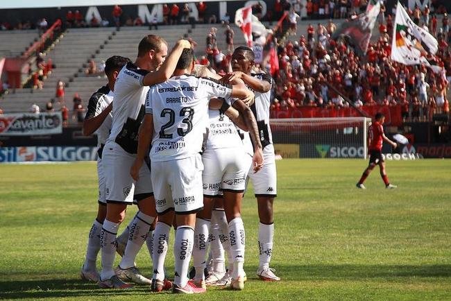 Fotos do jogo entre Brasil-RS e Botafogo, em Pelotas, pela 37 rodada da Srie B do Campeonato Brasileiro