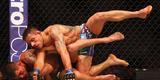 Fotos da vitria de Rafael dos Anjos, que valeu o cinturo dos leves do UFC