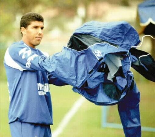 Meia Djair (Flamengo: 1995-1996 / Cruzeiro: 1998-1999)