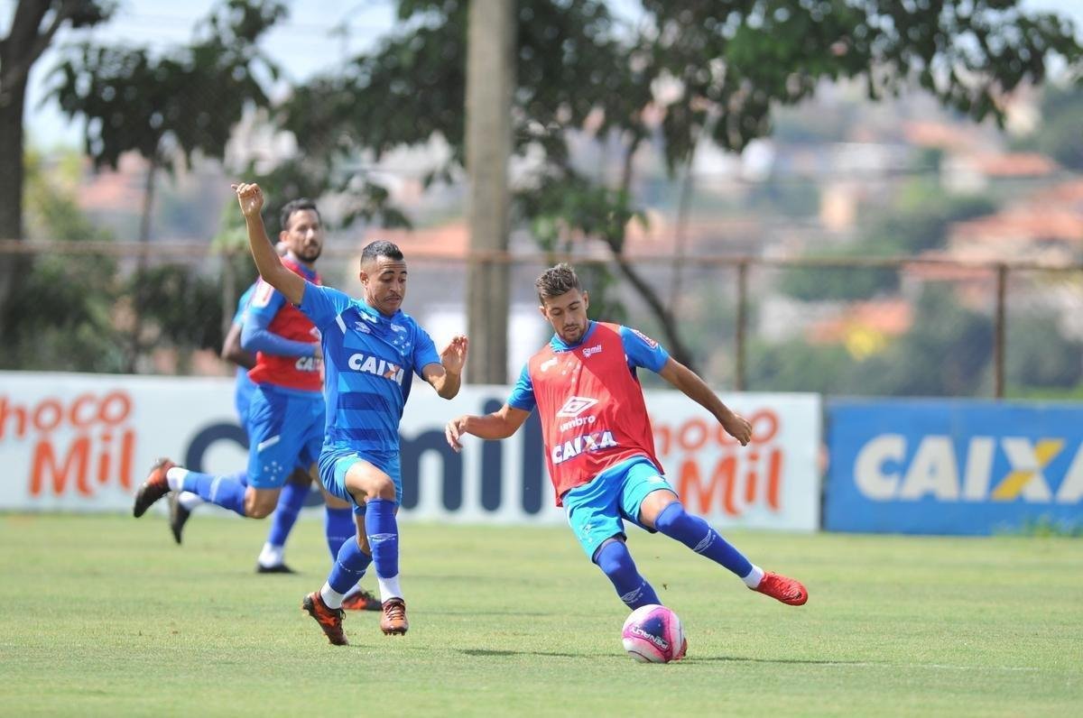 Fotos do ltimo treino do Cruzeiro antes de enfrentar a Caldense (Alexandre Guzanshe/EM D.A Press)