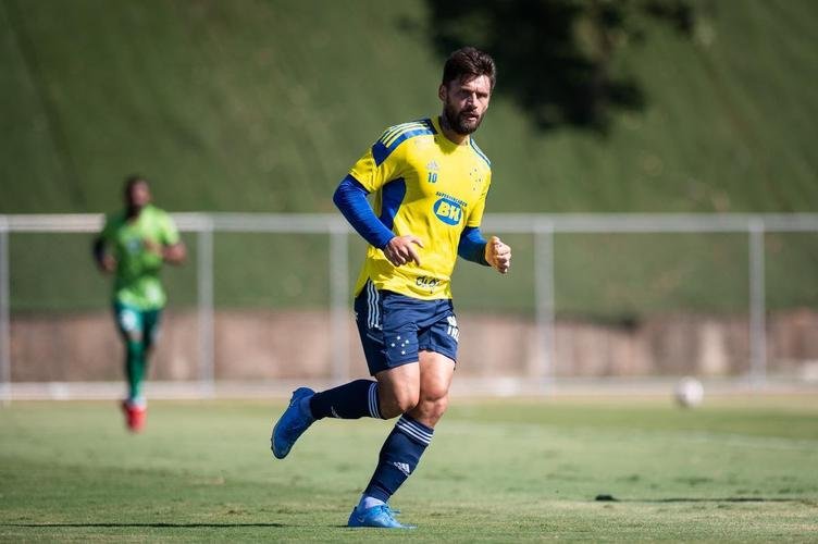 Cruzeiro empatou por 1 a 1 com o Boavista-RJ em jogo-treino realizado neste sbado (22/5), na Toca da Raposa II. Rafael Sobis marcou o gol celeste, enquanto Douglas Pedroso fez para a equipe do Rio de Janeiro.