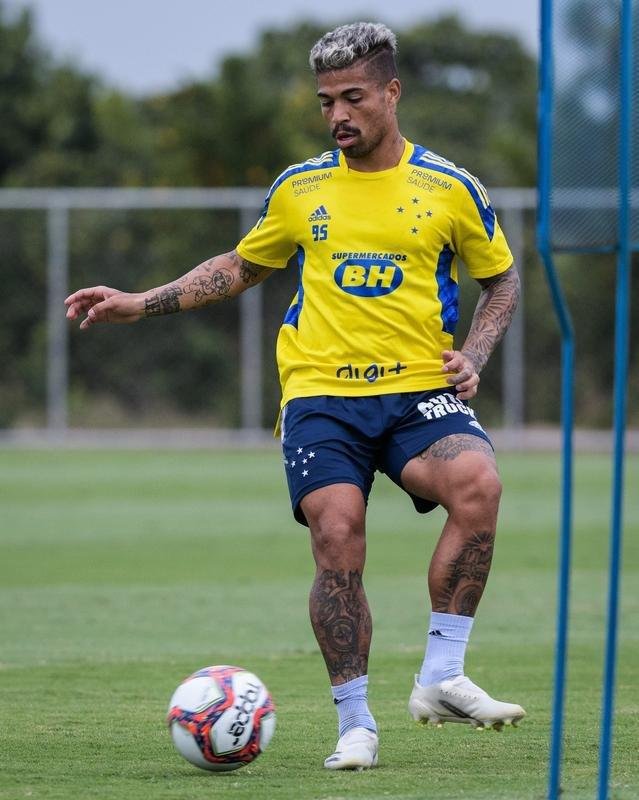 Jogadores do Cruzeiro realizaram primeiro treino sob comando de Mozart nesta sexta-feira (11/06)