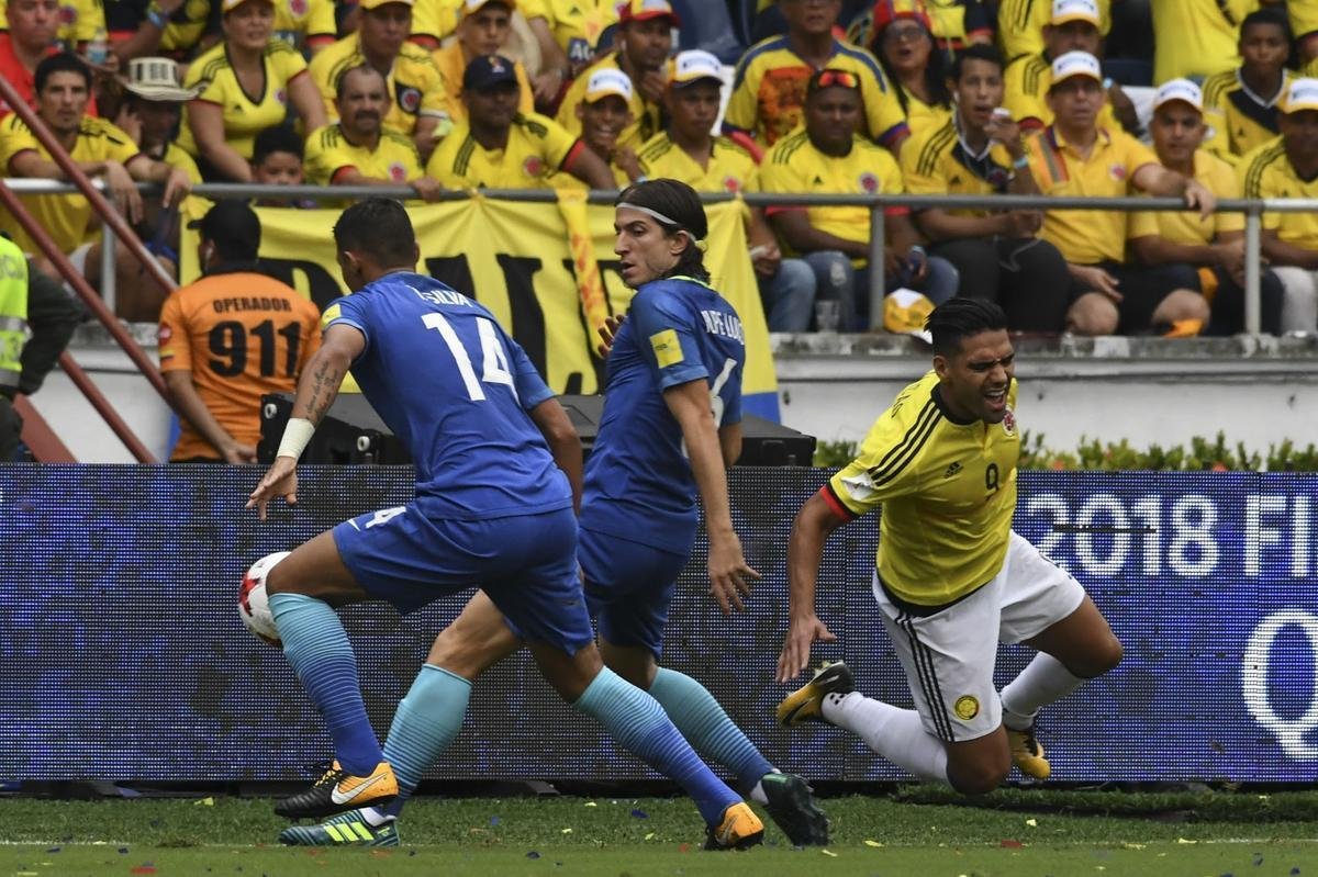 Brasil sai na frente com Willian, mas sofre empate da Colmbia com Falcao Garcia: resultado justo