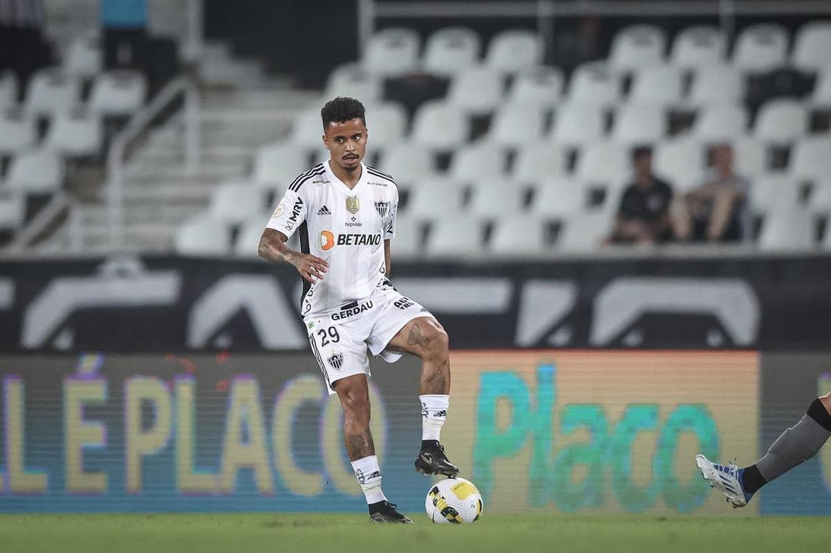 Botafogo x Atltico: veja fotos do jogo no Nilton Santos