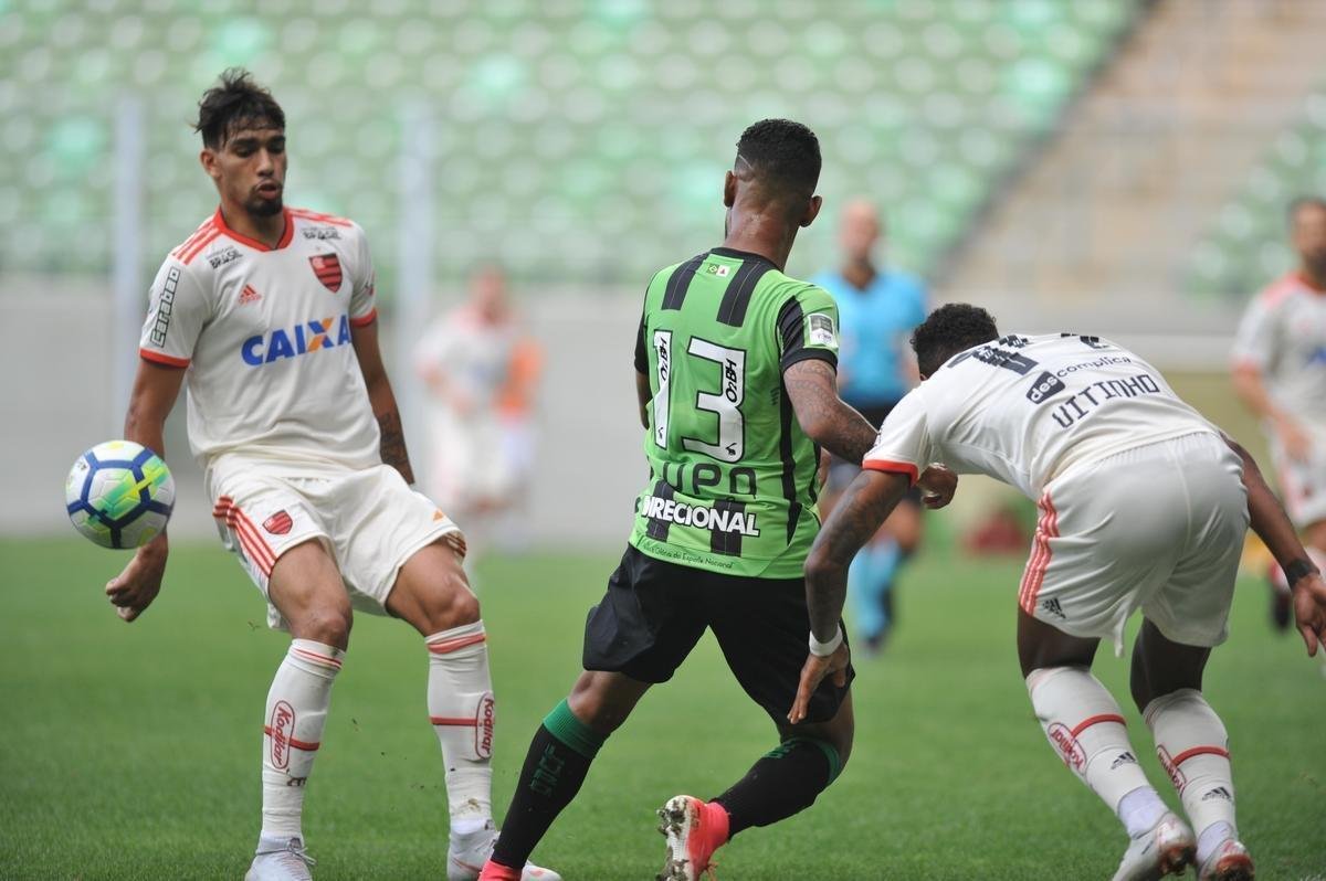 Fotos de Amrica x Flamengo, no Independncia, pela 21 rodada do Brasileiro