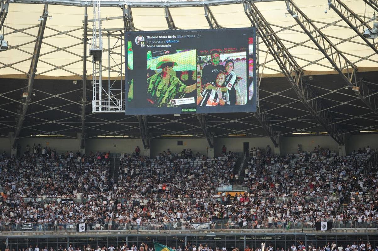 Festa da torcida do Atltico, no Mineiro, no jogo em que o time ergueu a taa de campeo brasileiro, diante do RB Bragantino