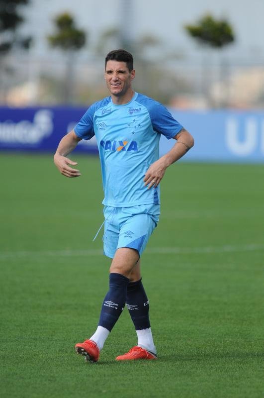 Fotos da reapresentao do Cruzeiro nesta segunda-feira, na Toca da Raposa II. Time se prepara para enfrentar o Boca Juniors, quinta-feira  noite, s 21h45, no Mineiro. Jogo valer pelas quartas de final da Copa Libertadores (Leandro Couri/EM D.A Press)