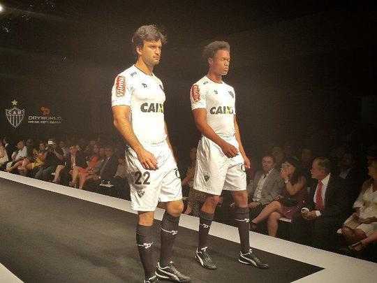 Nova coleção de uniformes do Atlético para 2016, fornecida pela empresa canadense Dryworld