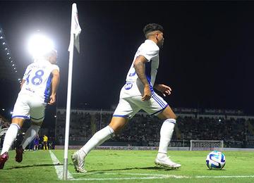 Poupado da partida, camisa 9 afirmou que o time precisava 'chutar a gol' em comentário na transmissão no YouTube. No segundo tempo, Raposa virou para 3 a 2