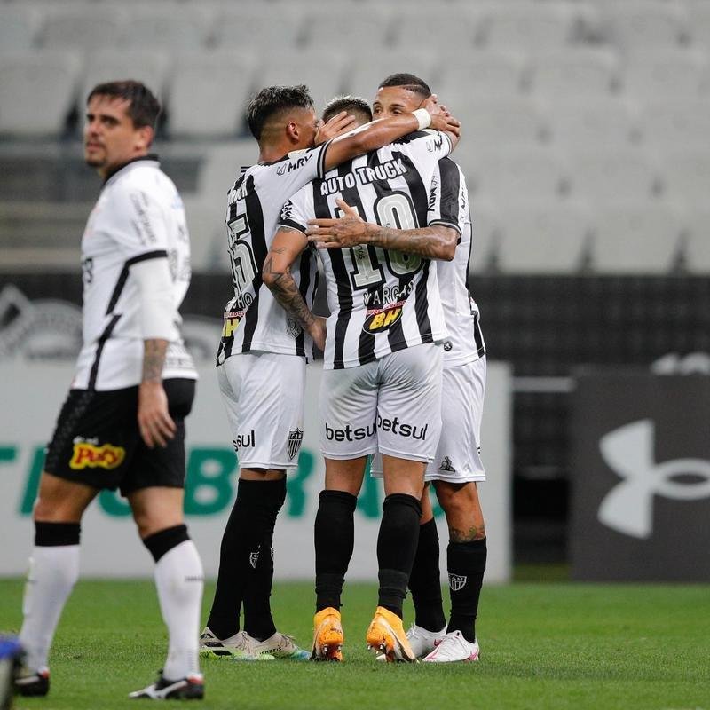 O Atltico venceu Corinthians de virada, por 2 a 1, neste sbado, em So Paulo, pela 21 rodada do Campeonato Brasileiro. Os gols alvinegros foram marcados por Guilherme Arana e Marrony. Matheus Dav balanou a rede para o Timo.