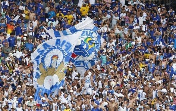 Torcida comparece em excelente nmero e acompanha vitria do Cruzeiro no Mineiro