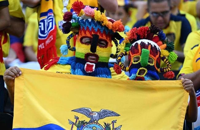 Torcedores do Equador no jogo de abertura da Copa do Mundo