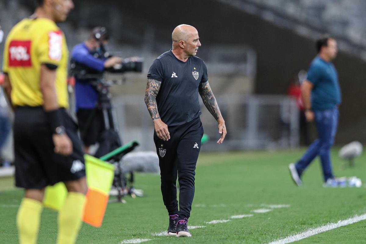 4. Jorge Sampaoli (Atltico) - envolvido em negociaes com o Olympique de Marselha, da Frana, o argentino , at o momento, o tcnico com o quarto trabalho mais longevo da prxima edio da Srie A. Ele comanda o Atltico desde 1 de maro de 2020.
