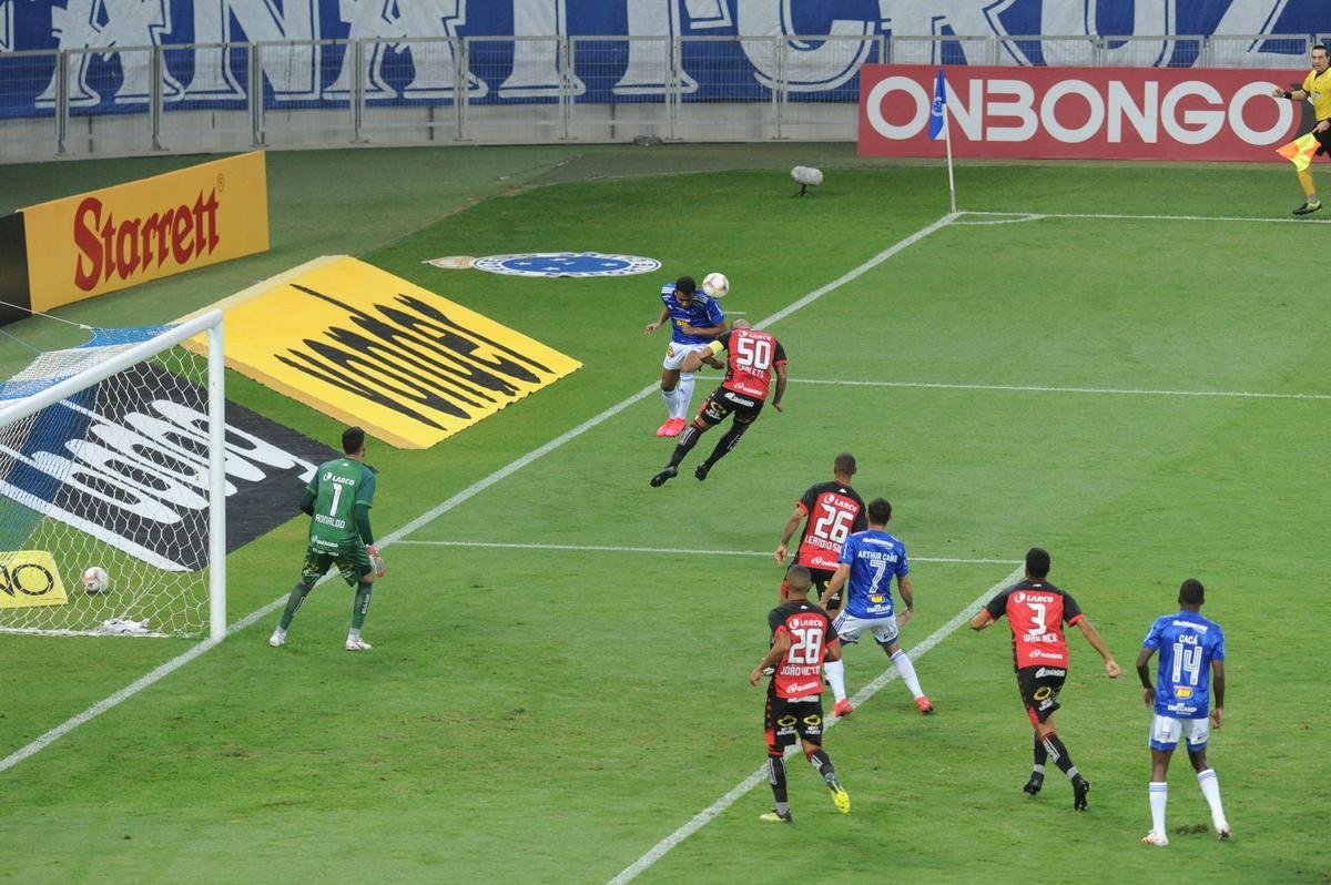 Fotos de Cruzeiro 1x0 Vitria, no Mineiro, pela nona rodada da Srie B