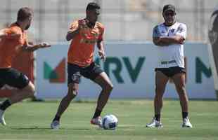 Fotos do primeiro treino de Junior Alonso no retorno ao Atltico