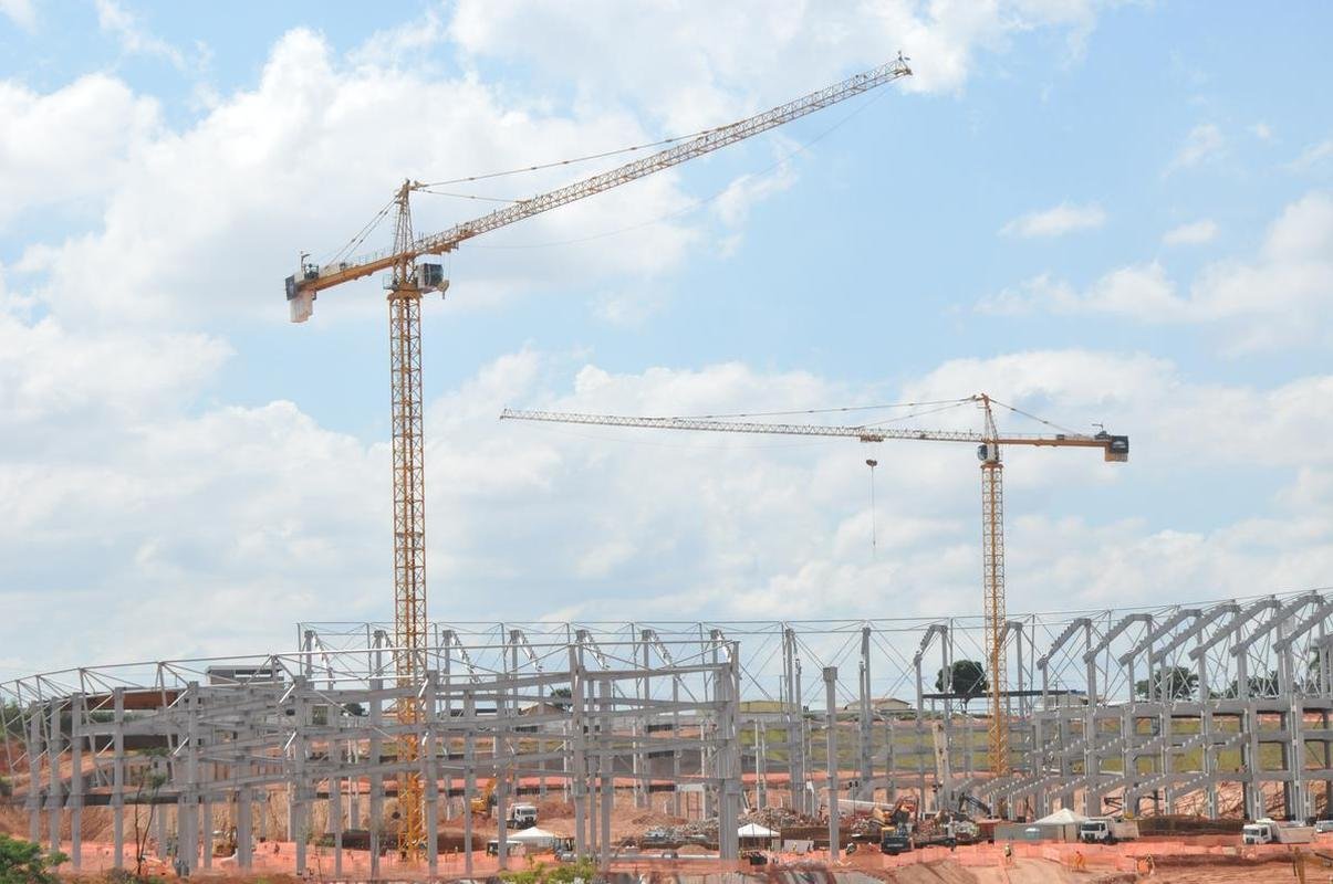Arena MRV completa um ano de obras neste 20 de abril de 2021. Veja como est o andamento da construo do estdio do Atltico, que tem previso de ficar pronto em outubro de 2022. Sero 46 mil lugares, 2.333 vagas de estacionamento, 40 bares e 80 camarotes. O empreendimento fica no bairro Califrnia, em Belo Horizonte. (Fotos de Gladyston Rodrigues/EM/D. A Press)