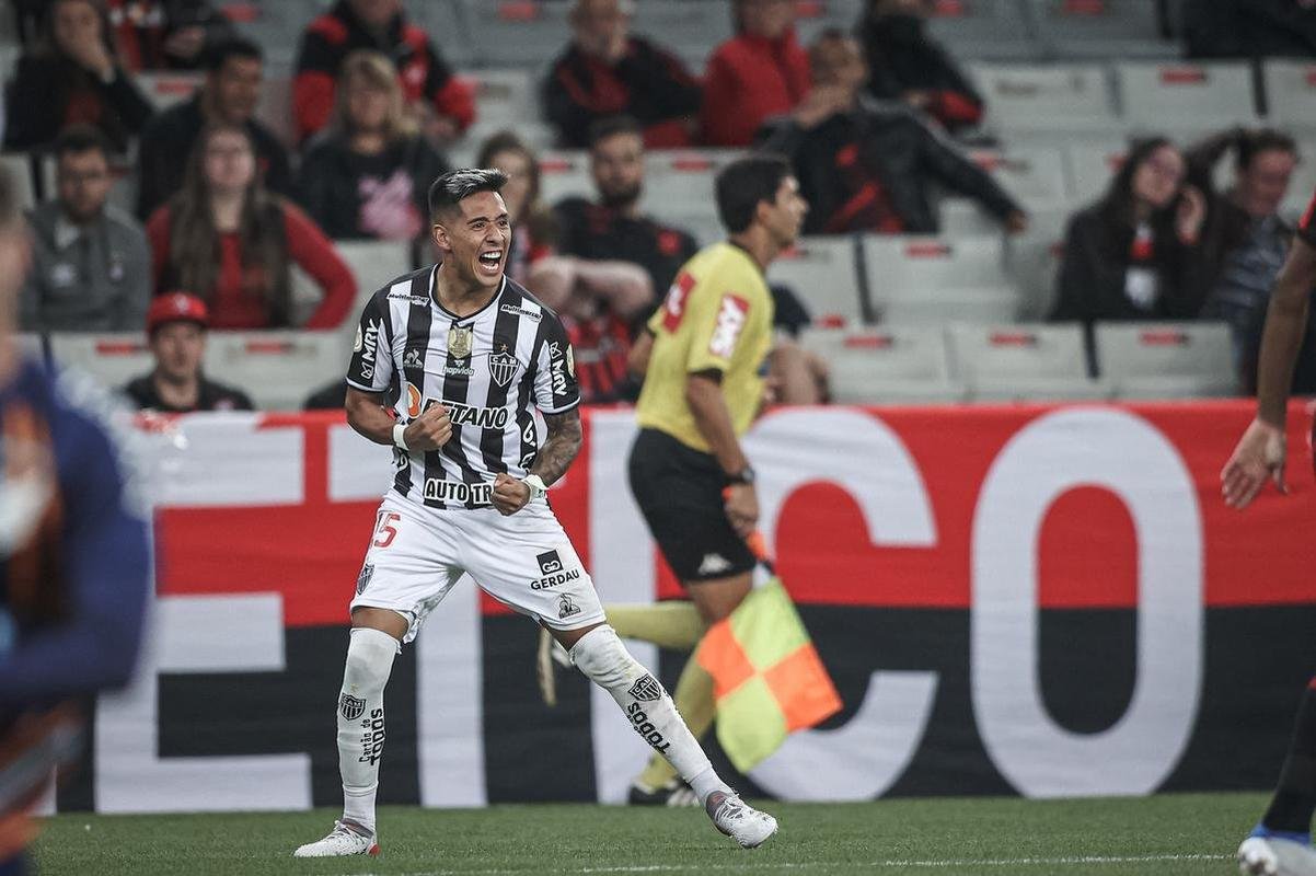Neste domingo (17), o Atlético enfrentou o Athletico-PR pela segunda rodada da Série A do Campeonato Brasileiro. A partida foi realizada na Arena da Baixada, em Curitiba.