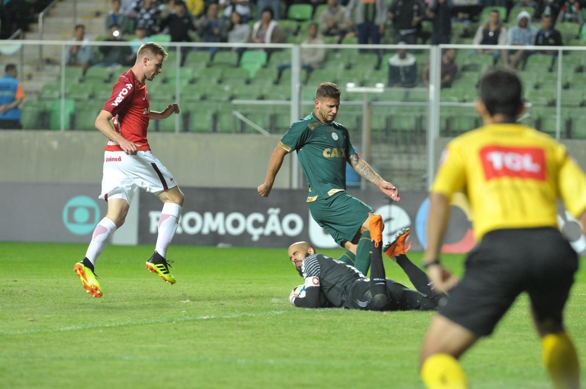 Fotos do jogo entre Amrica e Internacional, no Independncia, pela 15 rodada do Campeonato Brasileiro