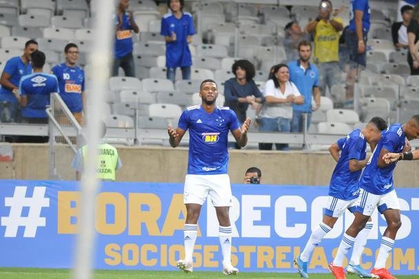 Atacante Thiago, promovido do time jnior, marcou o primeiro gol celeste em 2020